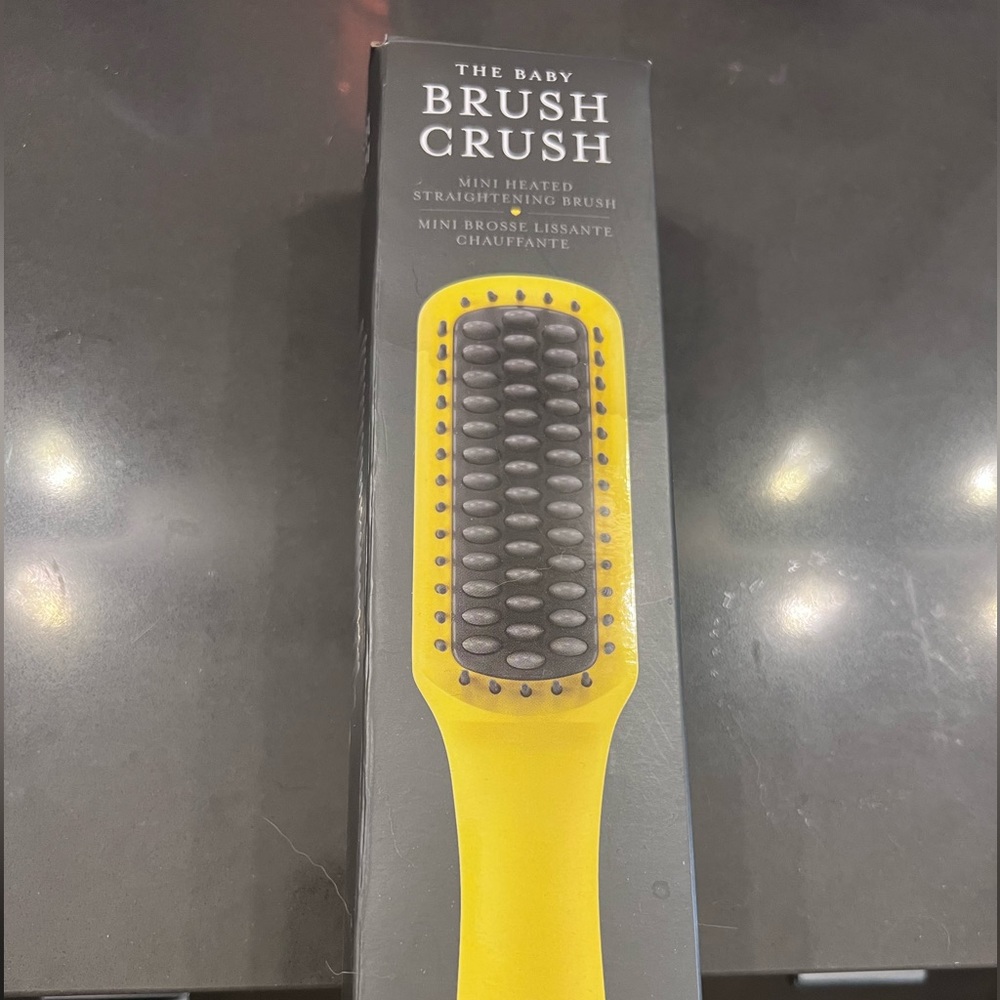 Drybar “The baby” Brush Crush.